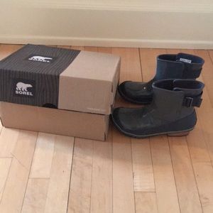 Sorel Slimboot Pull On Glow. Size 7.5